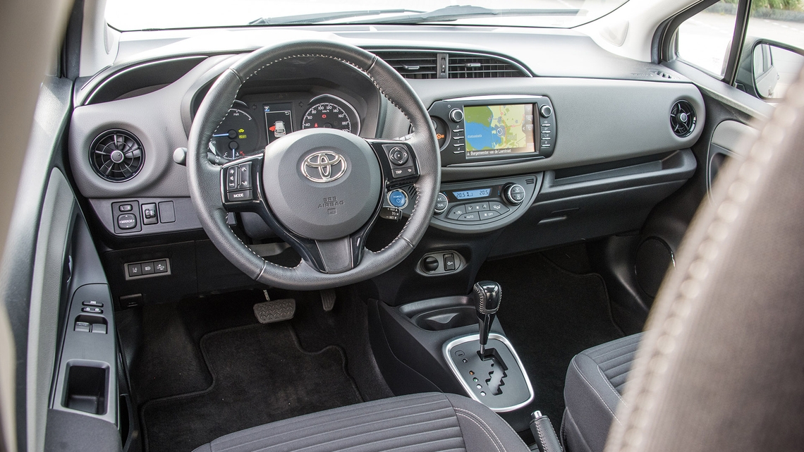 Toyota-Yaris-interieur-dashboard-model-2019